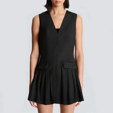 V-neck black sleeveless pleated short dress