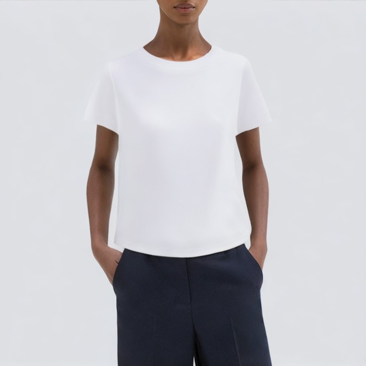 Round neck white letter embroidered T-shirt