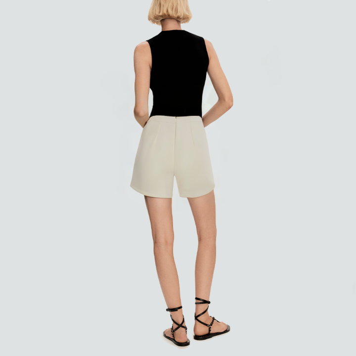 Beige zip fly pleated women's shorts