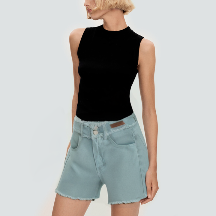Women's casual raw edge side pocket denim shorts
