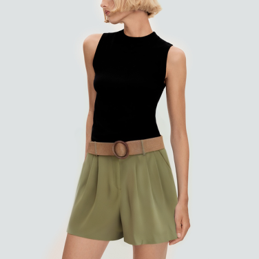 Green pleated casual women's shorts