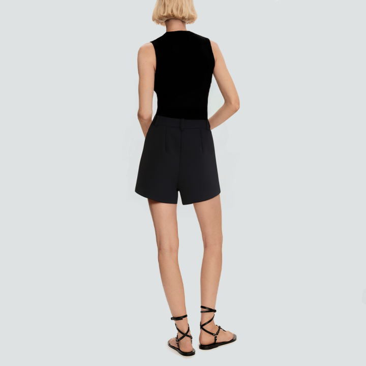 Black asymmetric pocket women's cargo shorts